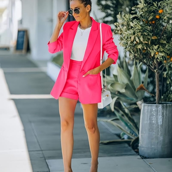 Women's 2 Piece Open Front Long Sleeve Blazer and Solid Short Suit Set, Size L - Picture 3 of 8